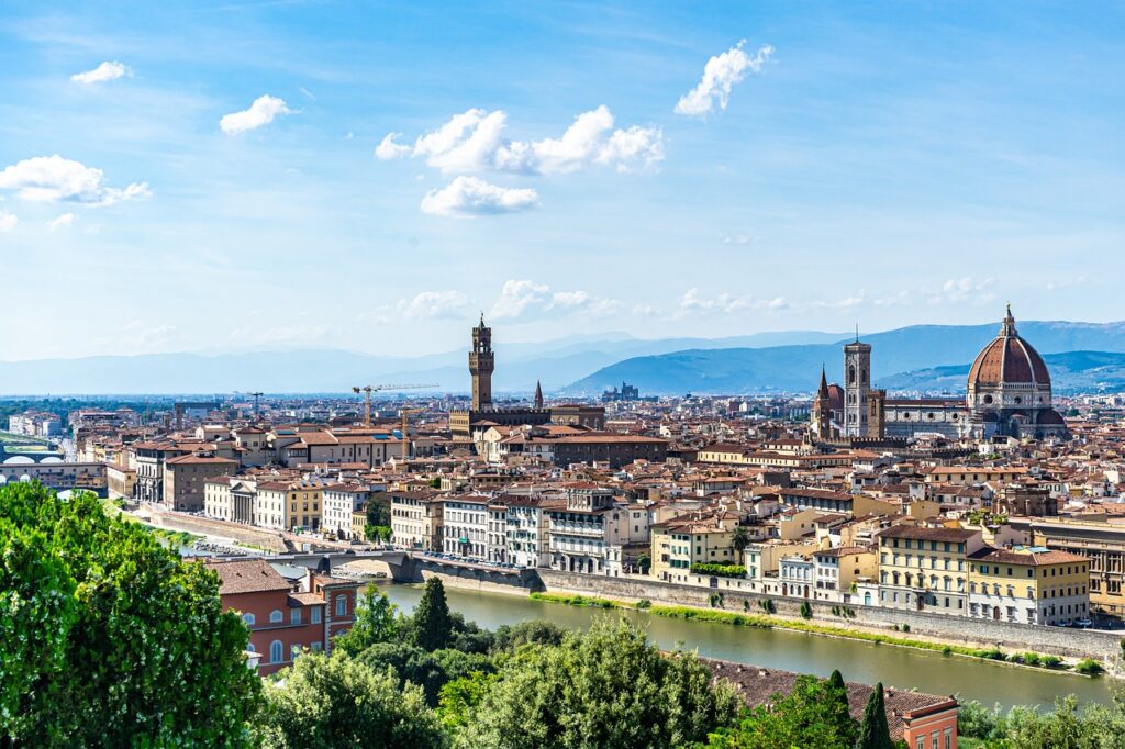 View over Florence skyline with the Duomo and Arno River, a popular day trip from Rome by train